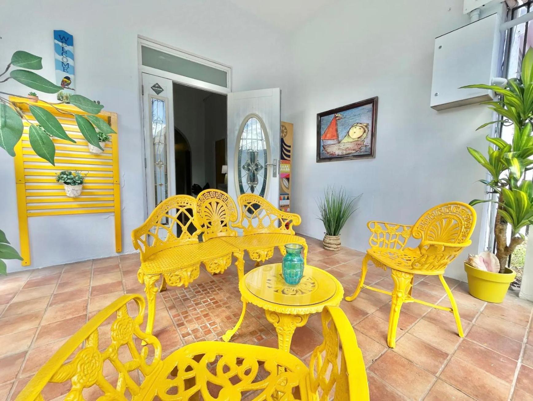 Hostal Oasis San Juan