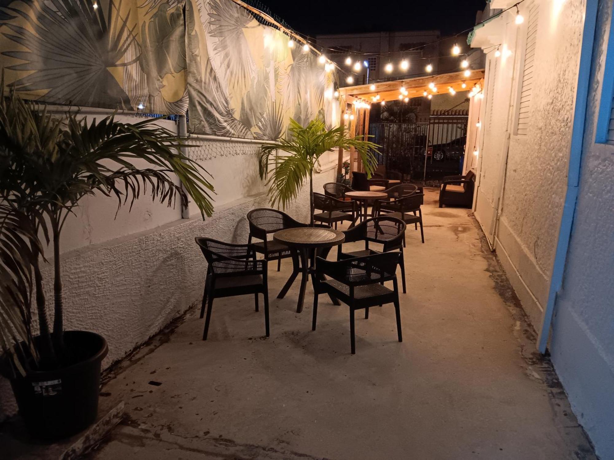 Oasis Hostal